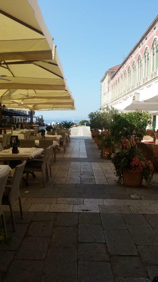 A Small Apartment For A Great Vacation "Ludi" Split Eksteriør bilde