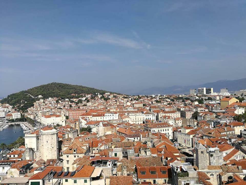 A Small Apartment For A Great Vacation "Ludi" Split Eksteriør bilde